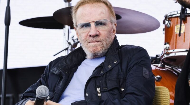 « Christophe Lambert parle avec émotion de son frère handicapé »