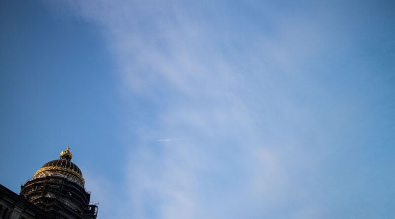 Conclave bruxellois : une fumée blanche annonce-t-elle un gouvernement ?