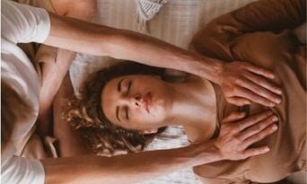 De prof de maths à « coach de l’âme » : immersion dans le marché des « entrepreneurs spirituels »