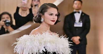 Des Golden Globes aux Grammys : sobriété sur les tapis rouges.