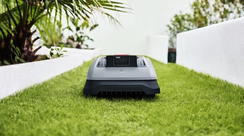 Ecovacs GOAT 2026 : plus de balises ni coupe-bordure manuel.