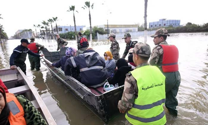 Éloges et critiques sur la réactivité des autorités face aux défaillances.