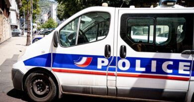 EN DIRECT : Enseignante poignardée dans le Var, élève arrêté, pronostic vital engagé.