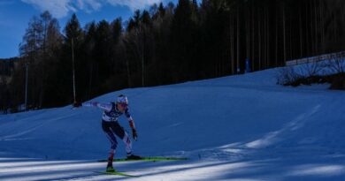 EN DIRECT JO d'hiver 2026 : Mathis Desloges et les Bleues du biathlon visent la médaille.