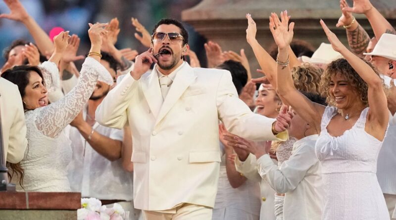 En images : Bad Bunny, Cardi B et Lady Gaga au Super Bowl