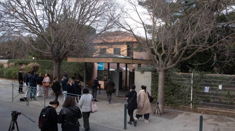 Enseignante poignardée dans le Var : un élève mis en examen et écroué