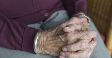 États-Unis : À 92 ans, elle ne peut pas arrêter de travailler, 125.000 dollars récoltés pour l’aider