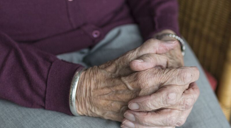 États-Unis : À 92 ans, elle ne peut pas arrêter de travailler, 125.000 dollars récoltés pour l’aider