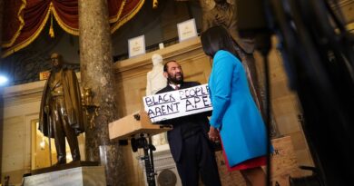 Etats-Unis : Un élu démocrate du Texas expulsé pendant le discours de Trump