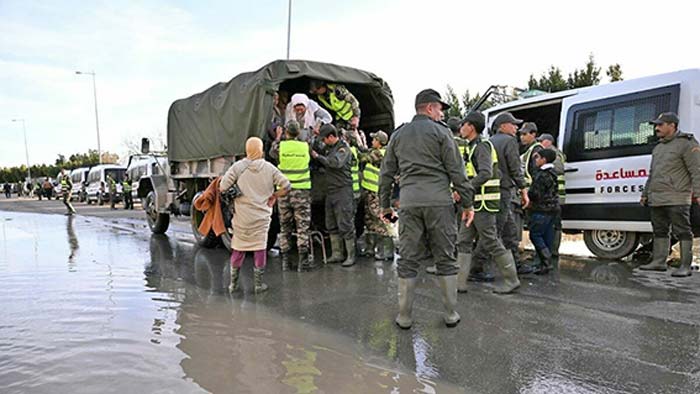 Examen des solutions techniques pour améliorer l'évacuation des eaux affectées.