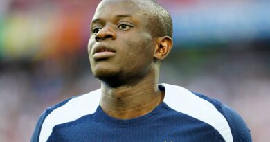 Football : N’Golo Kanté rejoint Fenerbahçe et espère le Mondial avec Deschamps