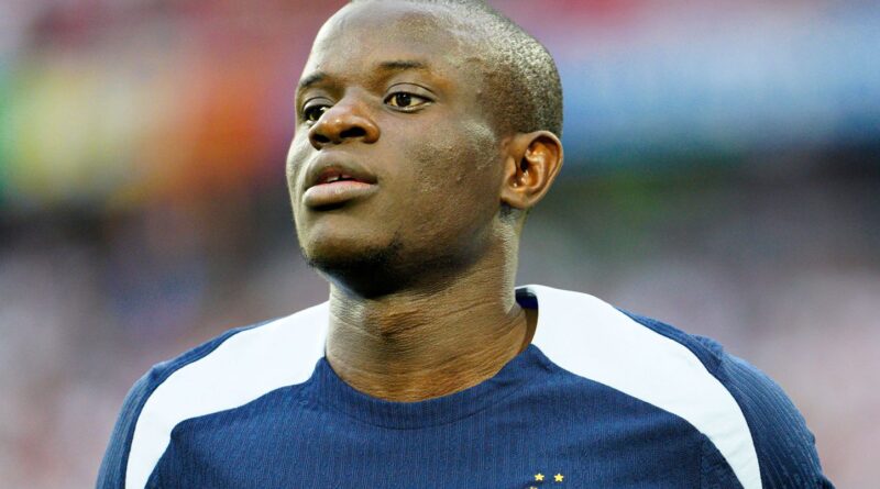 Football : N’Golo Kanté rejoint Fenerbahçe et espère le Mondial avec Deschamps