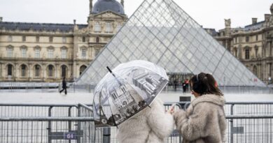 France : après "le casse du siècle", 10 millions d'euros de fraude au Louvre
