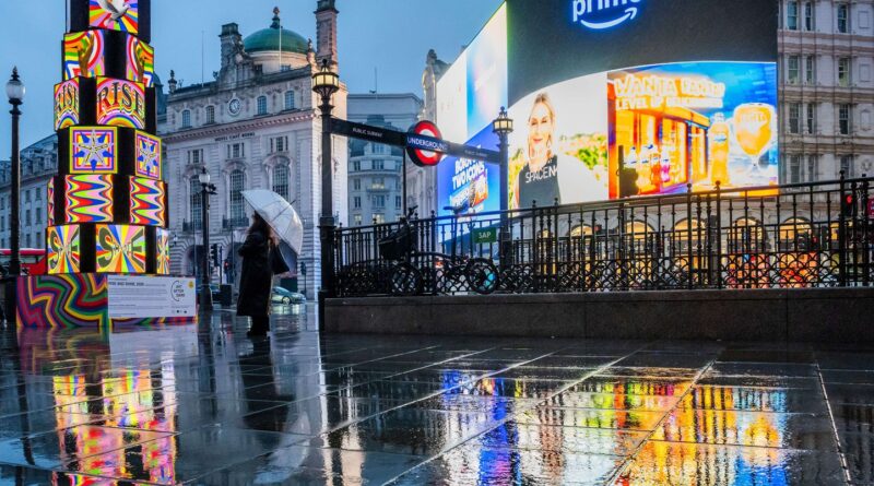 Fuite massive de millionnaires au Royaume-Uni : incertitudes financières persistantes