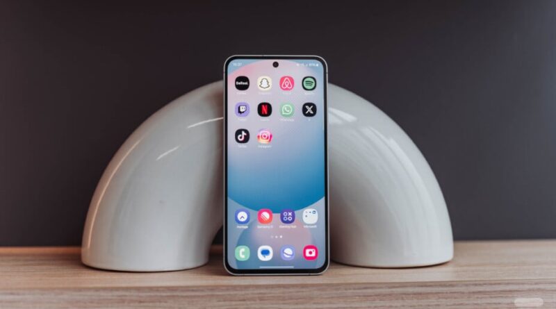 Galaxy S24 FE : la version spéciale de Samsung à 50 % de réduction