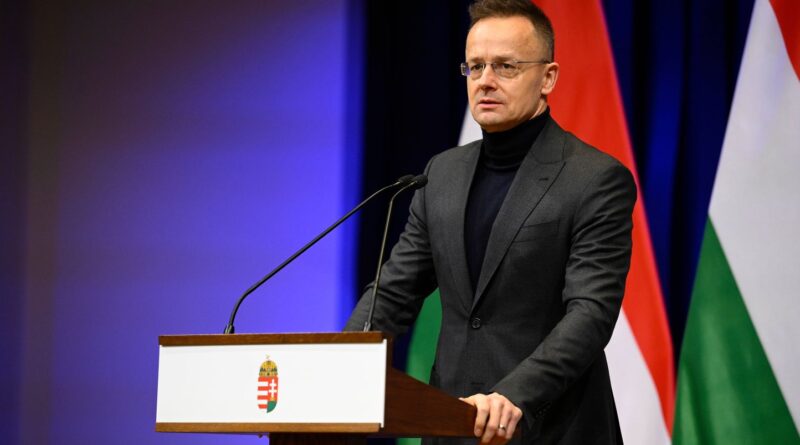 Guerre en Ukraine : Paris juge Poutine, Hongrie freine sanctions européennes