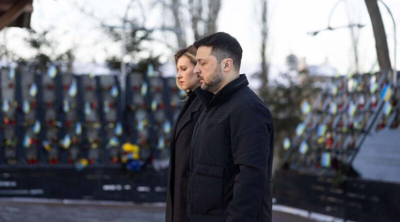 Guerre en Ukraine : Ukrainiens toujours debout quatre ans après, Kremlin ne plie pas