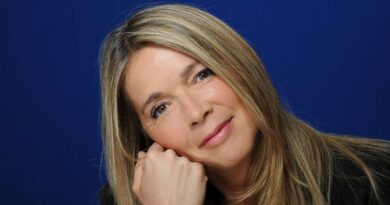 Hélène Rollès chante pour 800 millions de téléspectateurs à Nouvel An chinois.