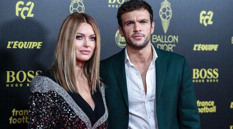 Hugo Philip aborde le cancer de Caroline Receveur avec leur fils.