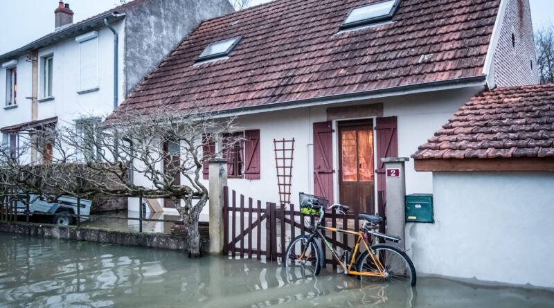 Inondations : Disparition d'un homme dans le Maine-et-Loire après chavirage de son canoë