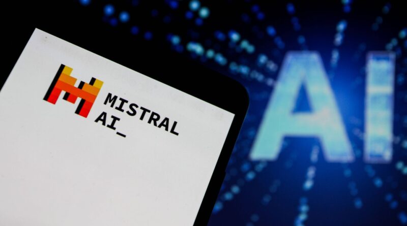 Intelligence artificielle : Le CNRS adopte l'IA made in France « Emmy »