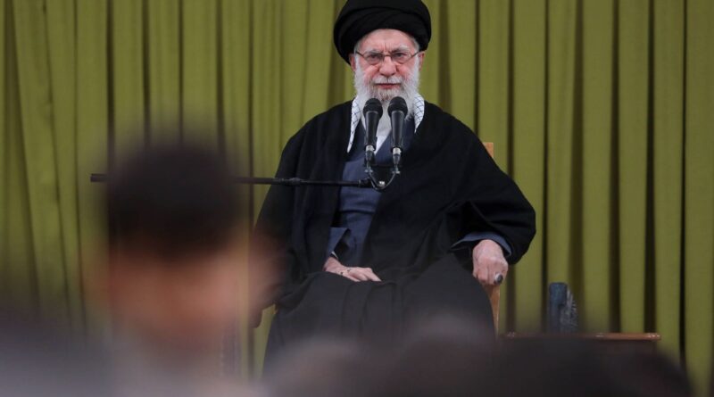 Iran : L'ayatollah Khamenei appelle les manifestations un « coup d'État » échoué