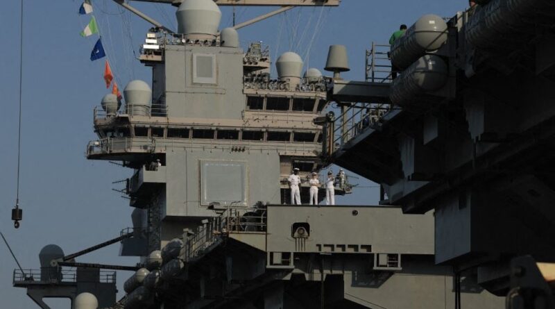 Iran : Un second porte-avions américain déployé dans le Golfe