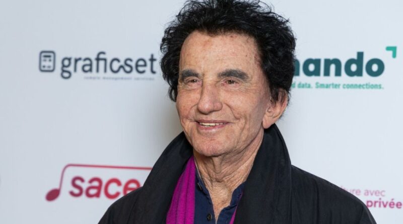 Jack Lang se voit « un taureau » qui « se redressera », la Toile rit