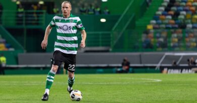 Jérémy Mathieu évoque sa reconversion en vendeur chez Intersport.