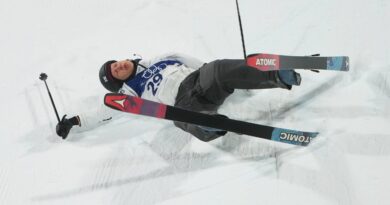 JO 2026 - Big Air : la chute d'Elias Lajunen en qualifications inquiète