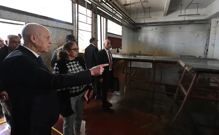 Kais Saïed à Ellouhoum : corruption et viande avariée préoccupent.