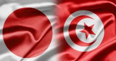 Lancement d'une unité de production de passeports à Tokyo.