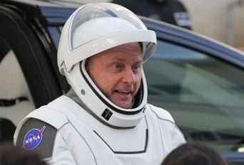 L'astronaute évacué de l'ISS pour raison médicale fait le point.