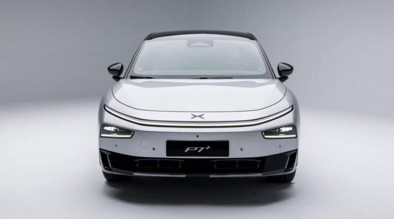 Le robot humanoïde de Xpeng ne parvient pas à démontrer ses capacités à Shenzhen.