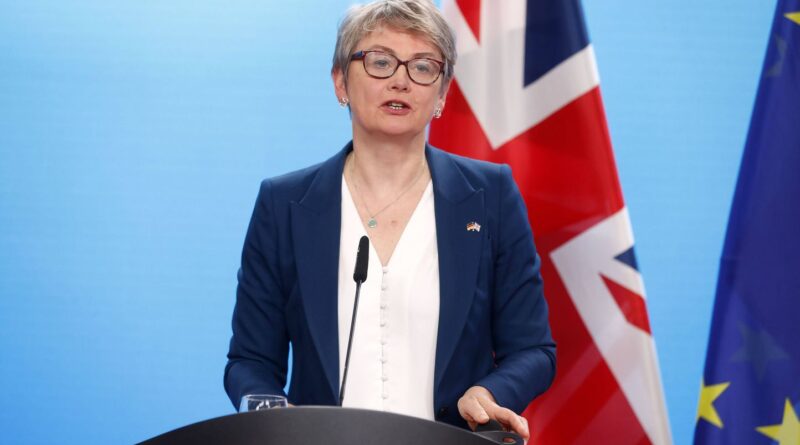 Le Royaume-Uni ne prévoit pas d'assouplir les sanctions contre la Russie.