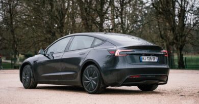 Les Tesla Model 3 et Model Y pourraient bientôt charger bidirectionnellement.