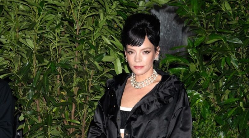 Lily Allen et Jonah Freud, arrière-arrière-petit-fils de Sigmund Freud, sont en couple.