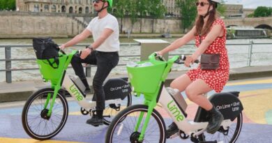 Lime propose 2000 nouveaux vélos électriques et un forfait mensuel.