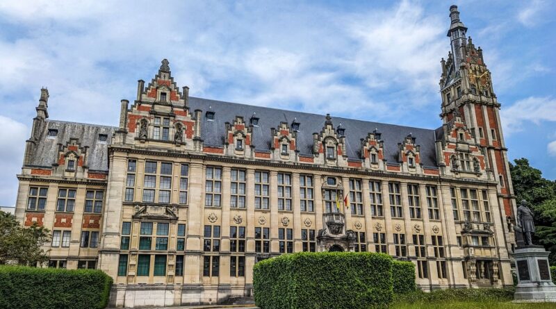 L'ULB accuse Georges-Louis Bouchez de menacer l'université et la démocratie.