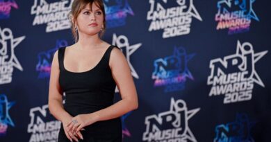 Marine informe Léa et Ambre avant la finale de "Star Academy"