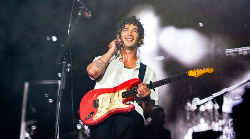 Matty Healy de The 1975 ne cesse de faire le buzz.