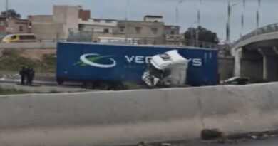 Mellassine : trois poids lourds entrent en collision.