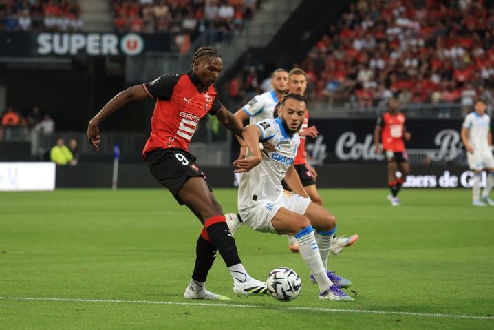 Jérémy Jacquet face à Amine Gouiri début août.