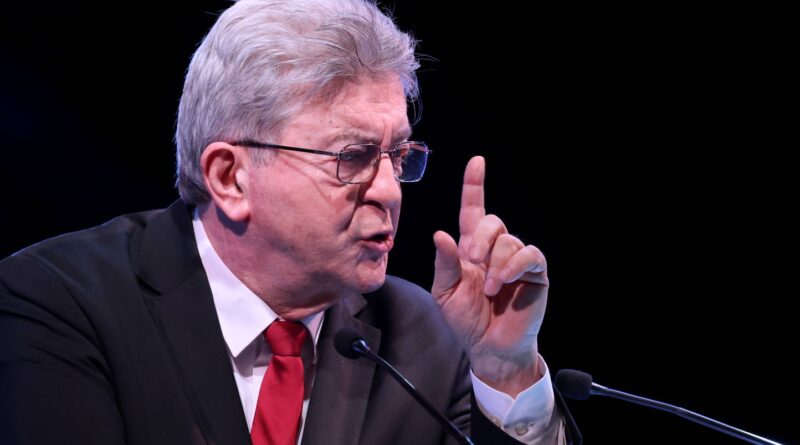 Mort de Quentin Deranque : MÉLENCHON répond à Lecornu « qui a pété un câble »
