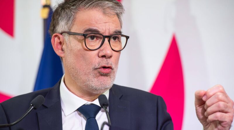 Municipales 2026 : Olivier Faure juge « pas juste » de classer LFI à l'« extrême gauche »