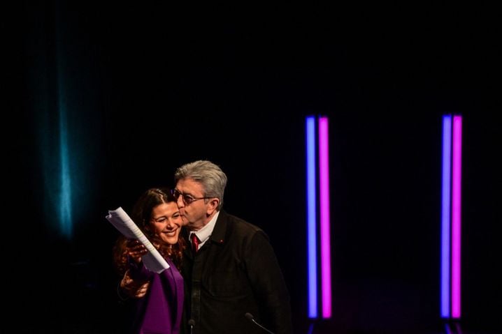 Anaïs Belouassa-Cherifi et Jean-Luc Mélenchon lors du meeting de La France Insoumise pour les municipales à Lyon.