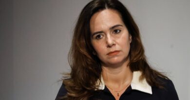 Municipales à Paris : Sarah Knafo et son lapsus sur le Pass Navigo