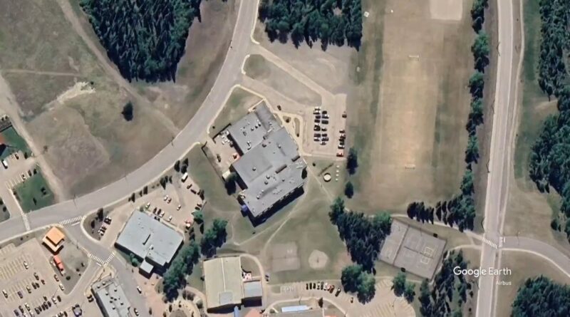 Neuf morts et 25 blessés dans des tirs au Canada près d'une école.