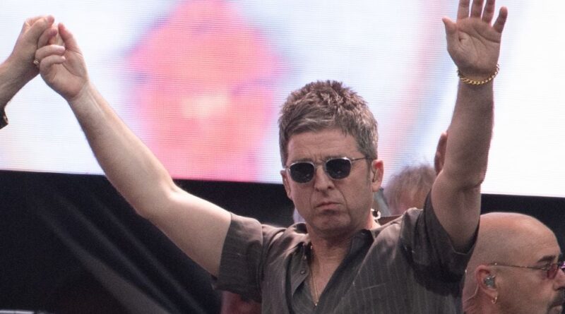 Noel Gallagher ne se laisse pas abattre par les critiques sur son prix aux Brit Awards.