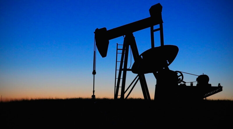 Pétrole : les cours du brut ne cessent de baisser